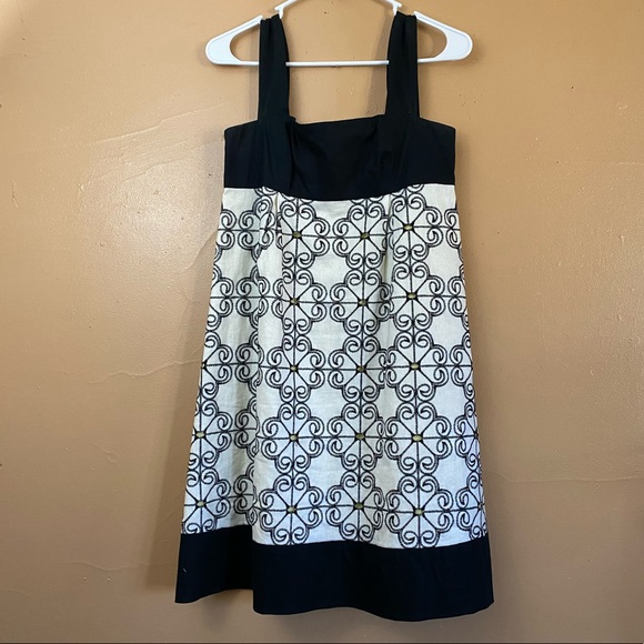 Adrianna Papell Dresses & Skirts - Adrianna Papell Black & White MIDI Dress Sz 6 Q-3